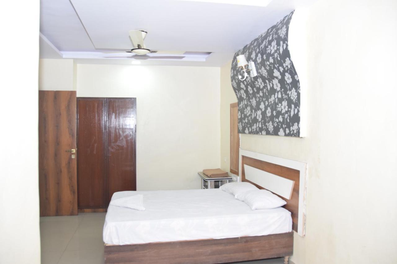 Hotel Riviera Residency Thane Exterior photo